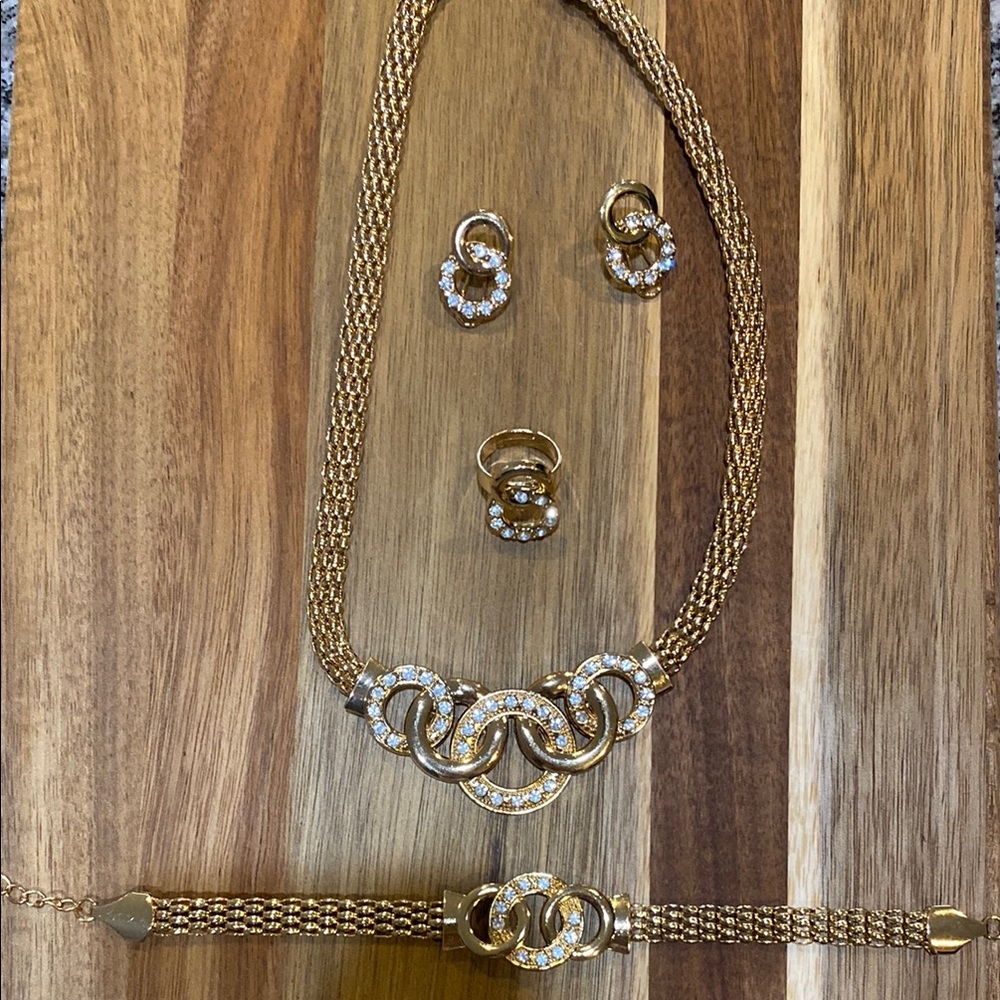 4/$20 gold costume jewelry set
